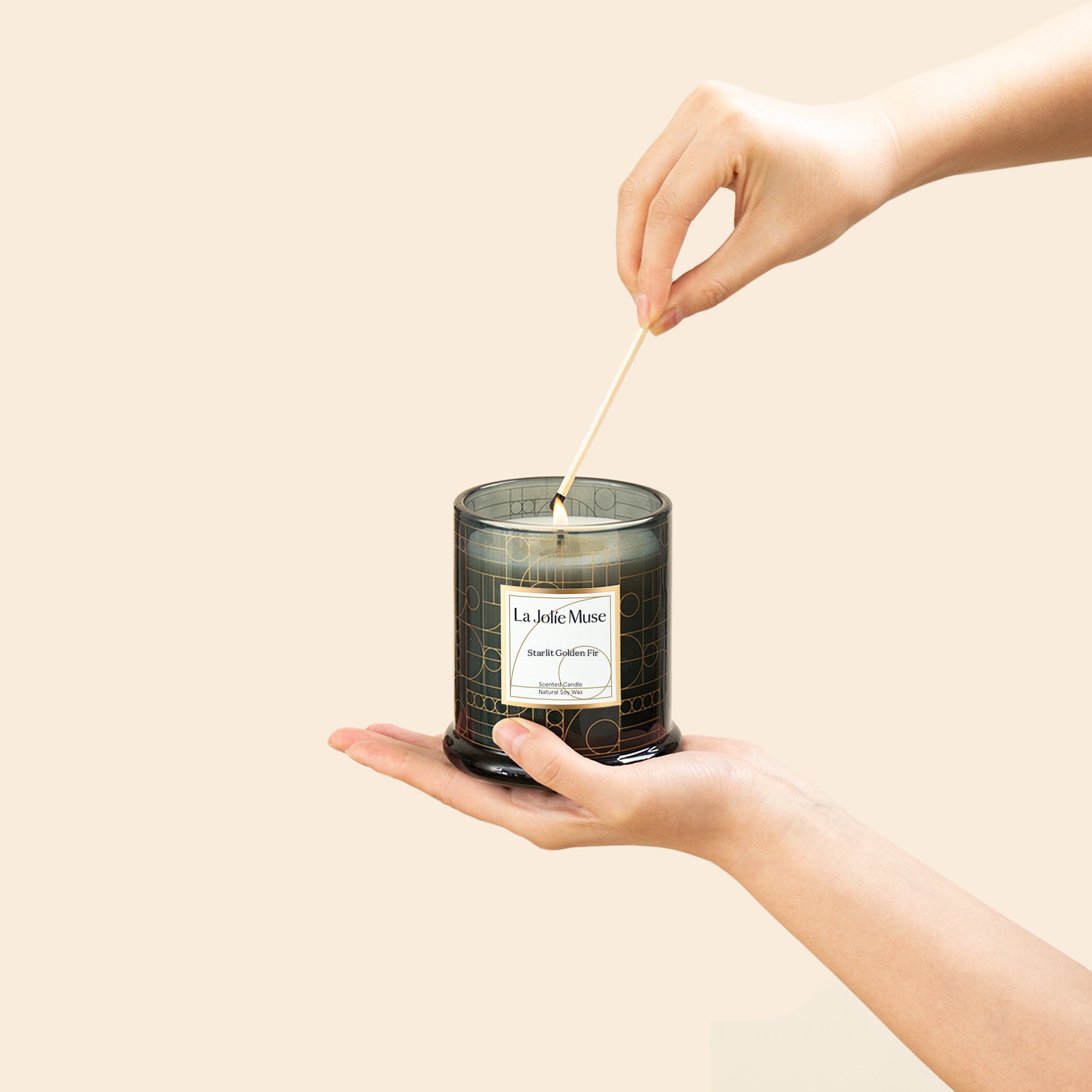 Roesia Starlit Golden Fir 10oz Candle Candles 2_18_efe4789a-e71b-4df7-9519-e329bc157dc1 La Jolie Muse