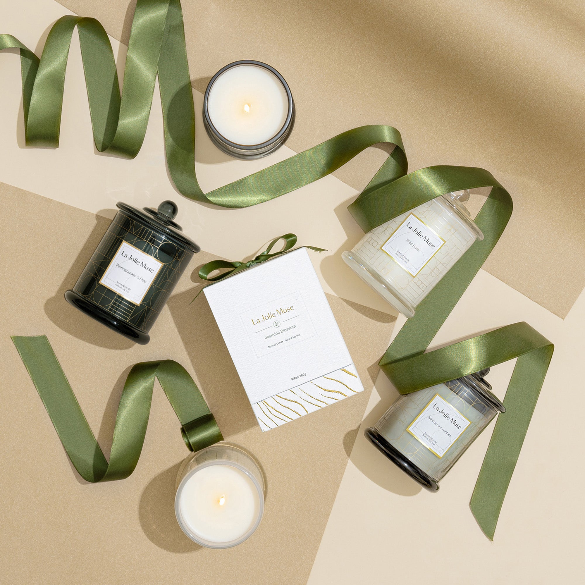 Roesia - Santal Rosé 10oz Candle Candles 6_ba3b4a8d-83d3-44f0-a9e7-2d6092cbaf3a La Jolie Muse