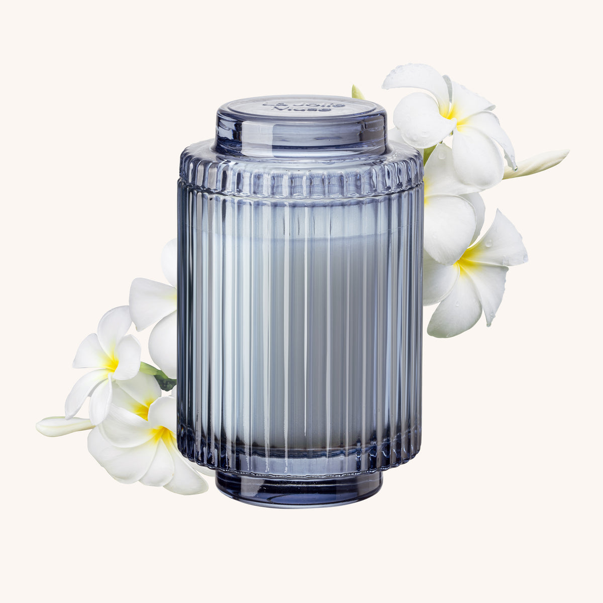 Amélie – Bora Bora Candle Amelie_BoraBora_PDP_11oz_Hover La Jolie Muse