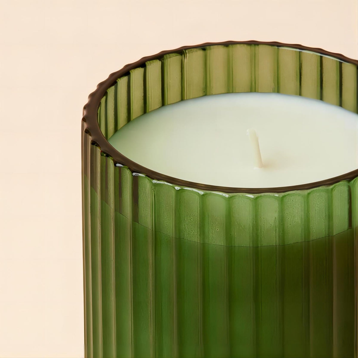 Green Fig, Cedar and Lily' Scented Candle – BY IMOGEN ROSE