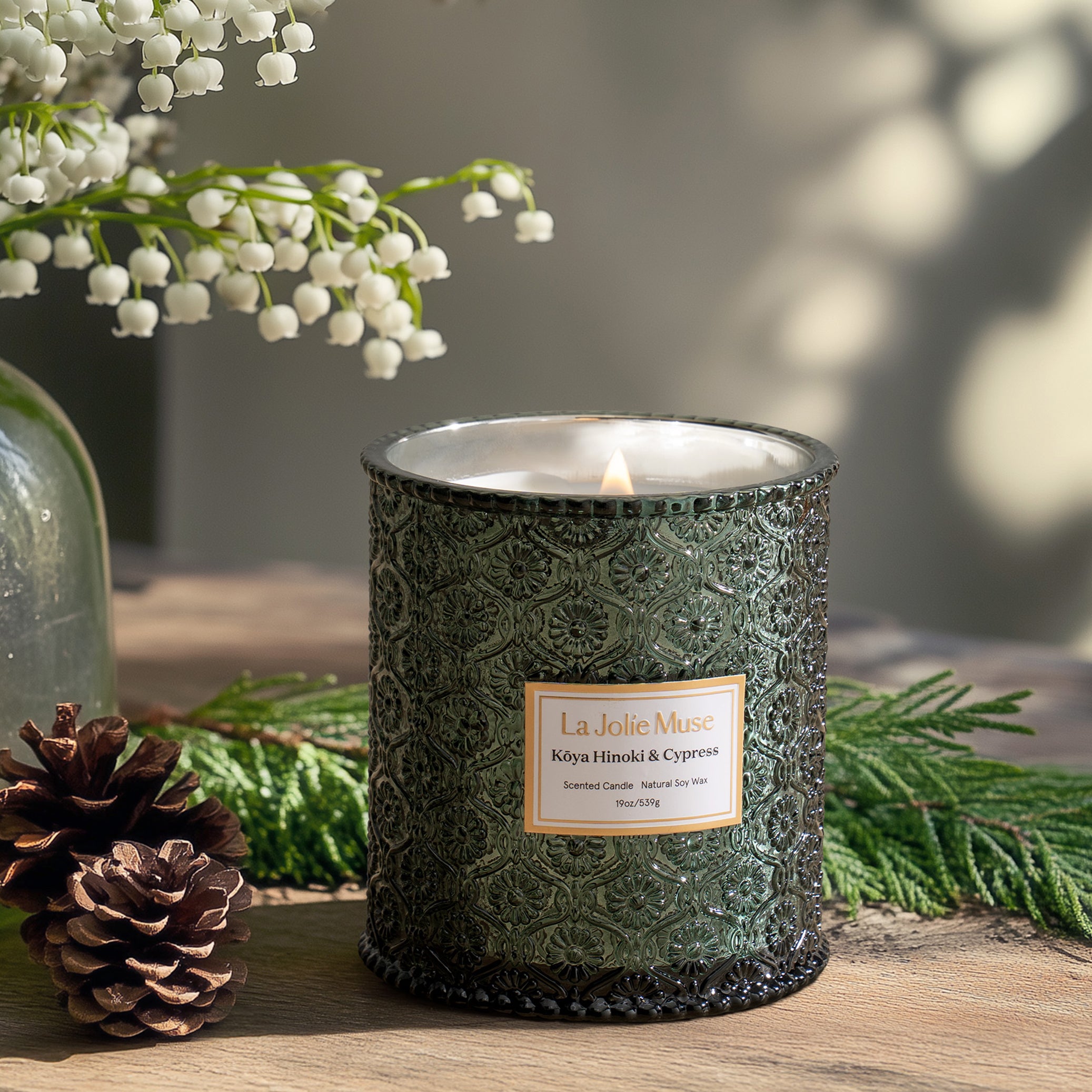 Maelyn - Kōya Hinoki & Cypress 19oz Candle Candles Maelyn_KoyaHinokiCypress_PDP_19oz_3_Daily La Jolie Muse