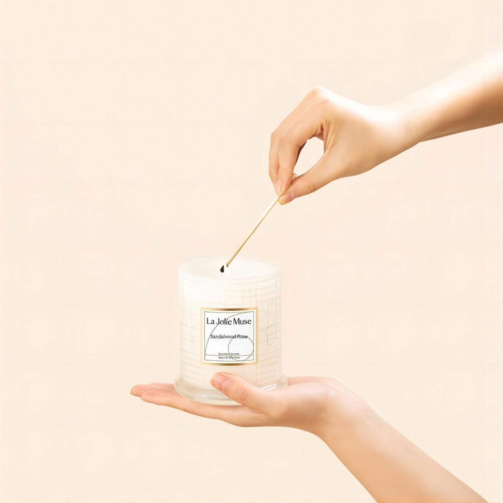 Roesia - Sandalwood Rose 9.9oz Candle Candles Roesia_-_Sandalwood_Rose_9.9oz_Candle-5656784 La Jolie Muse