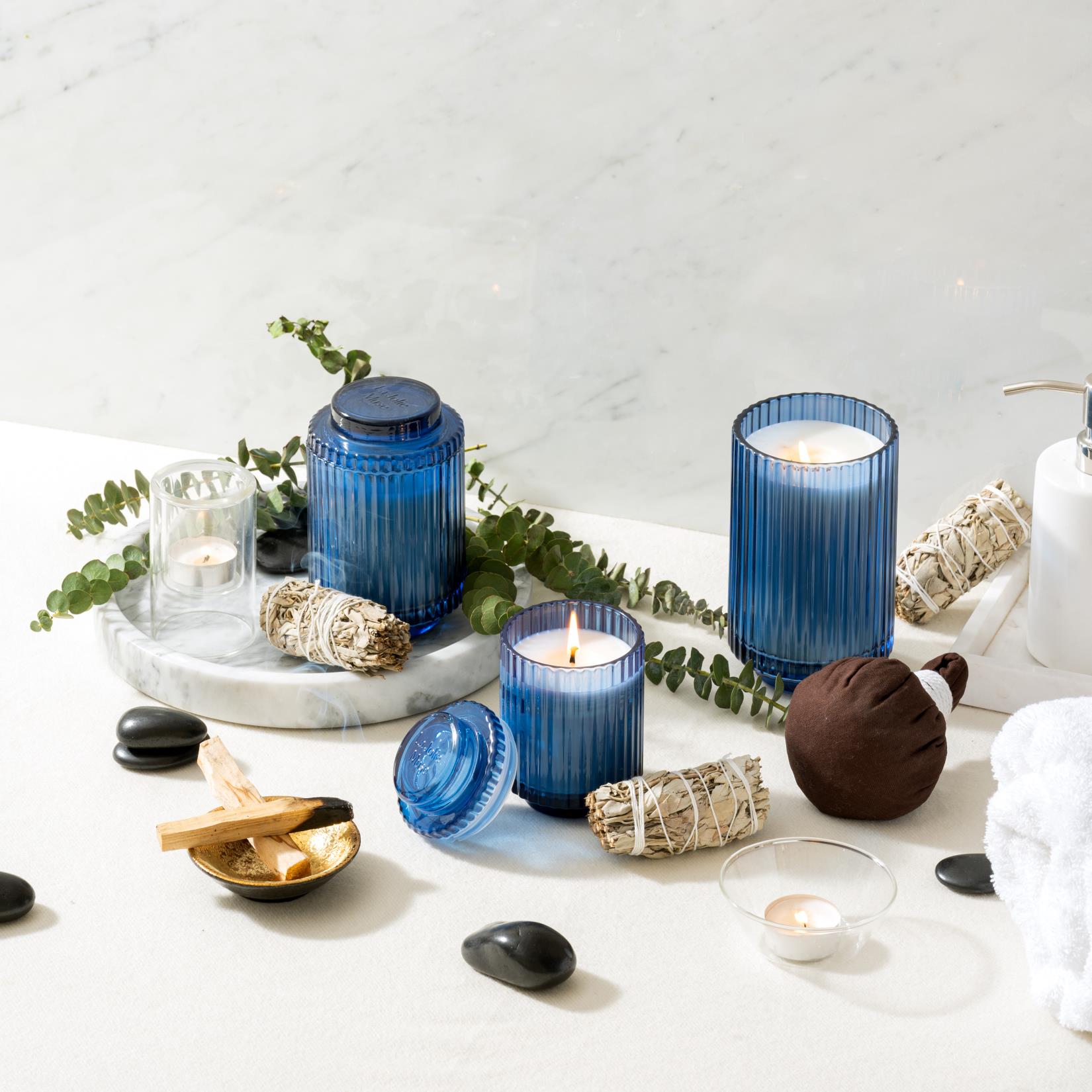 Amélie - Eucalyptus & Rosemary 12.3oz Candle Candles amiele-eucalyptus_1 La Jolie Muse