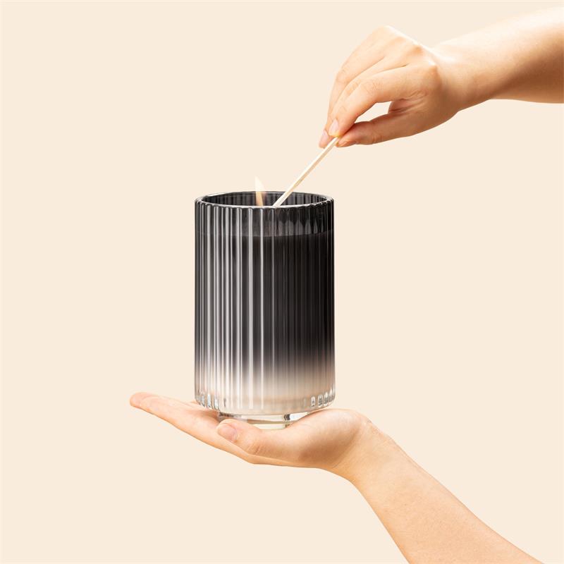 Amélie - Dark Berries & Bergamot 19oz Candle Candles 2_3_f99fd85b-3cd9-4f61-a1ce-3663ea18966c La Jolie Muse