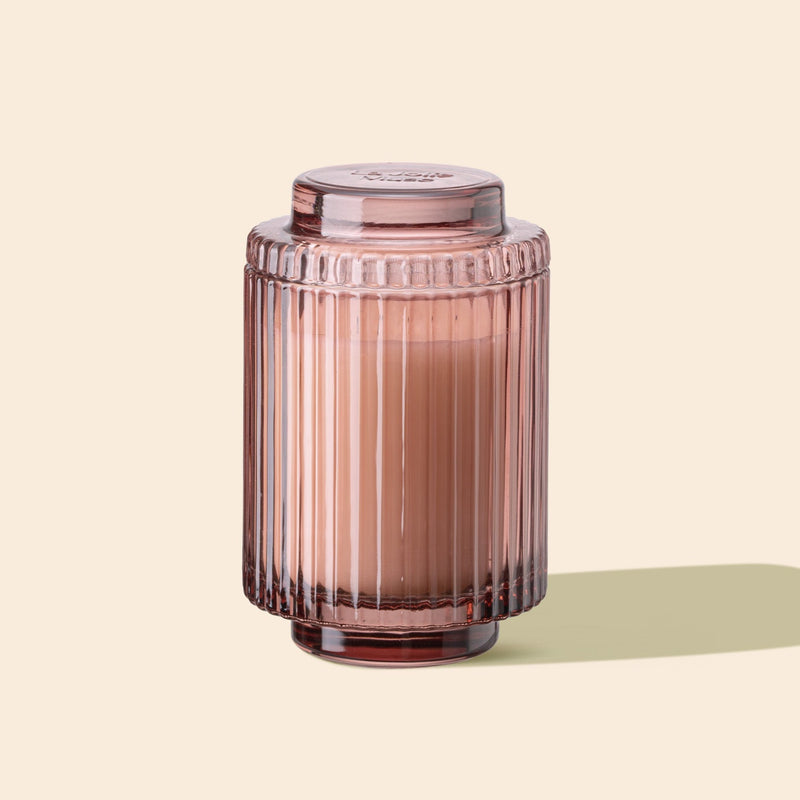 Product Shot of Amélie - Santal Rosé 11oz candle in the middle