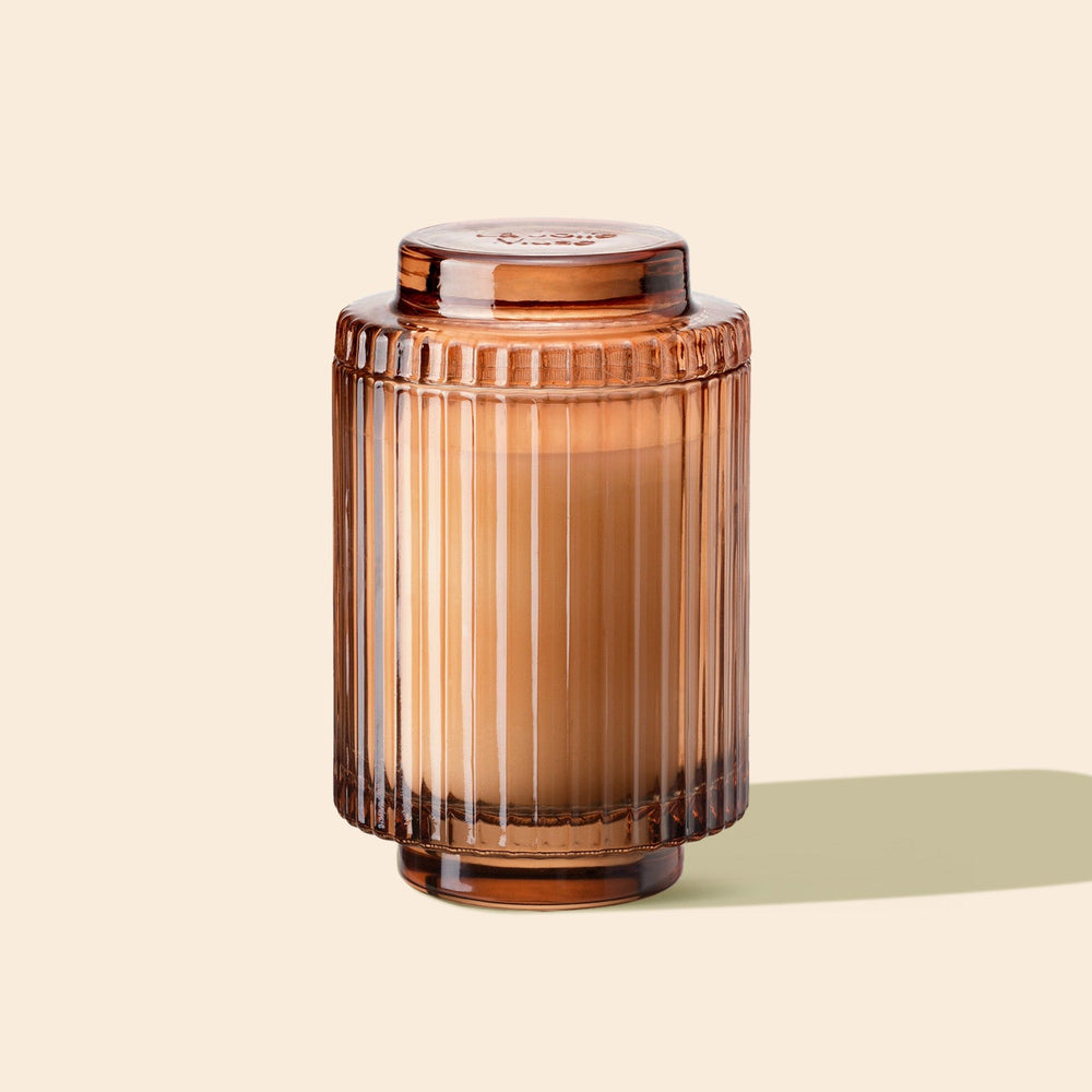 Product Shot of Amélie - Sylvan Figue 11oz candle in the middle