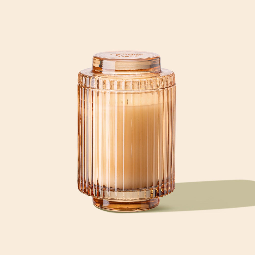 Product Shot of Amélie - Yuzu & Neroli Blossom 11oz candle in the middle