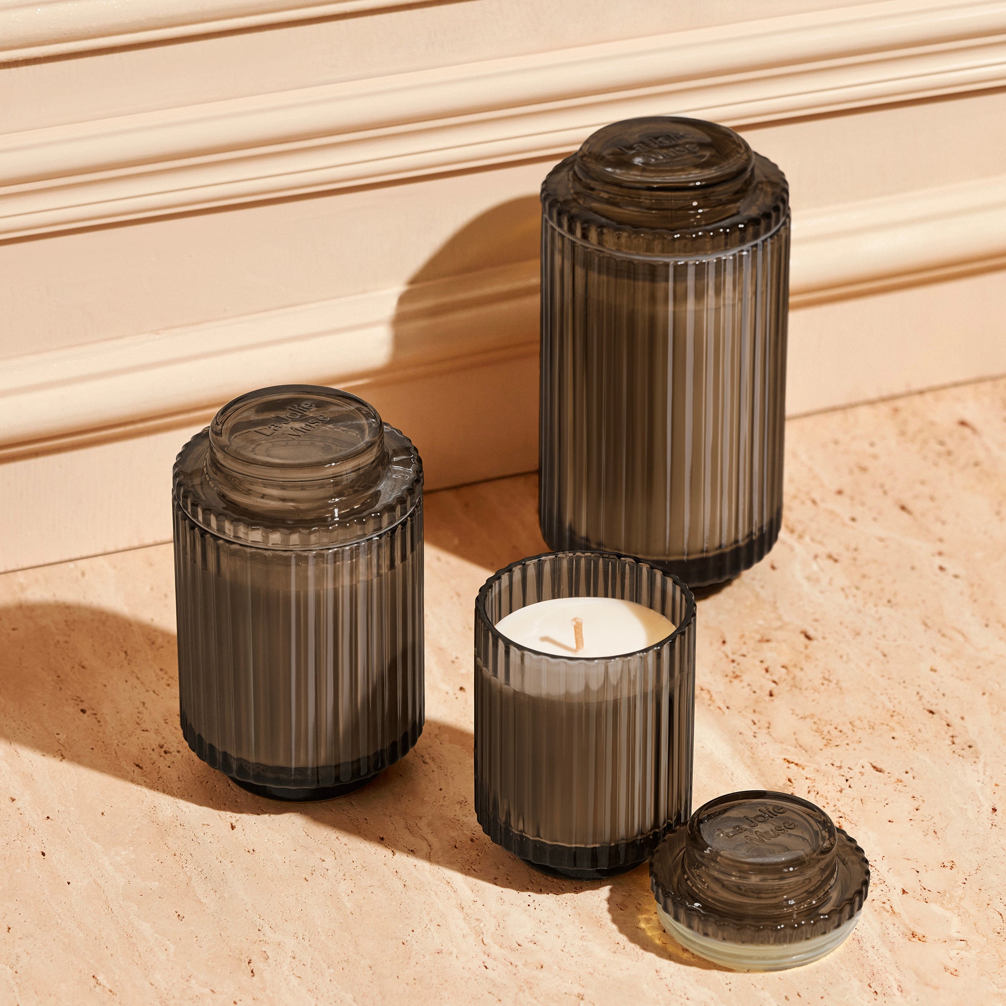 Amélie – Santal Himalayen Candle Amelie_SantalHimalayen_PDP_19oz_2 LA JOLIE MUSE