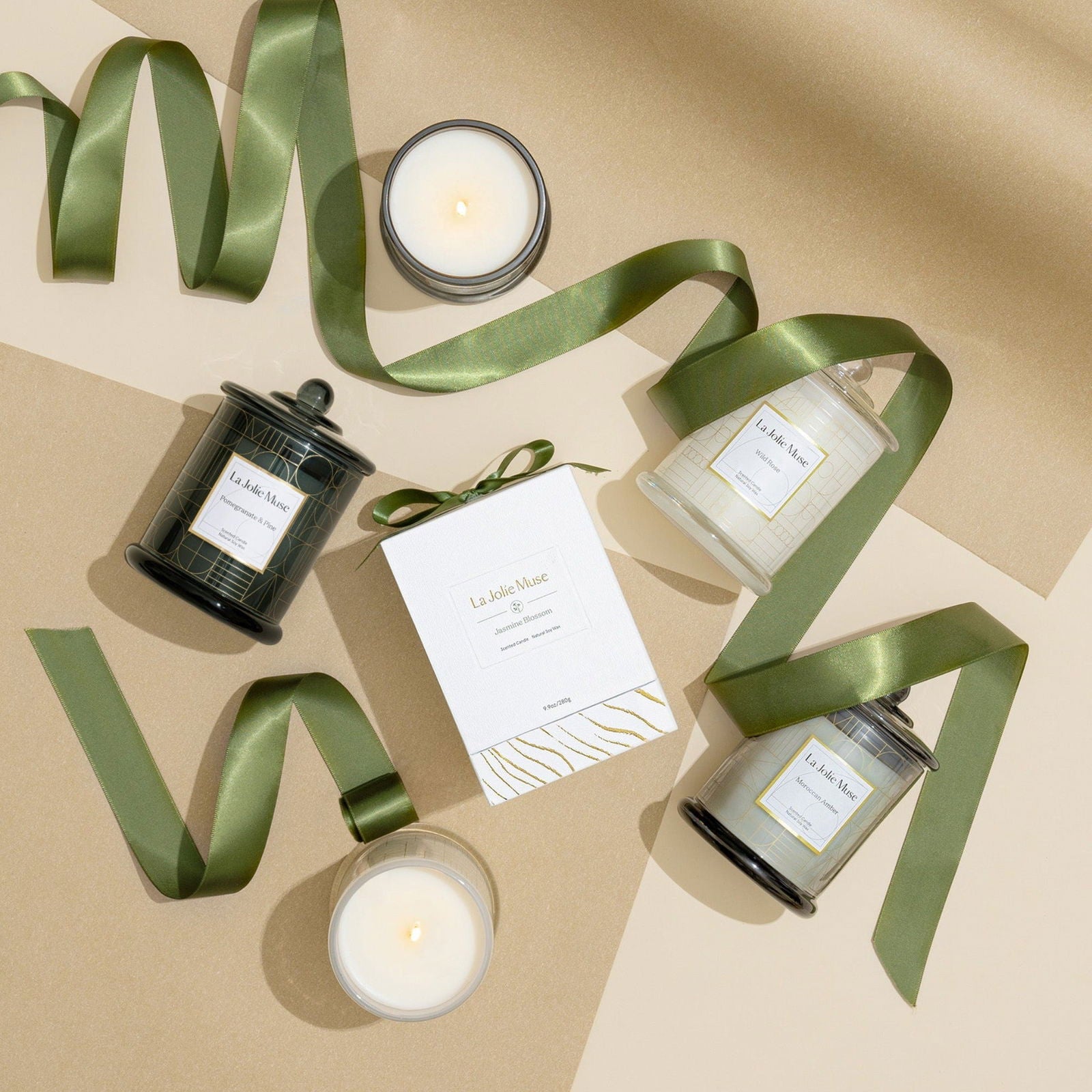 Roesia - Breezy Linen 9.9oz Candle Candles Roesia_-_Breezy_Linen_9.9oz_Candle-5656591 La Jolie Muse