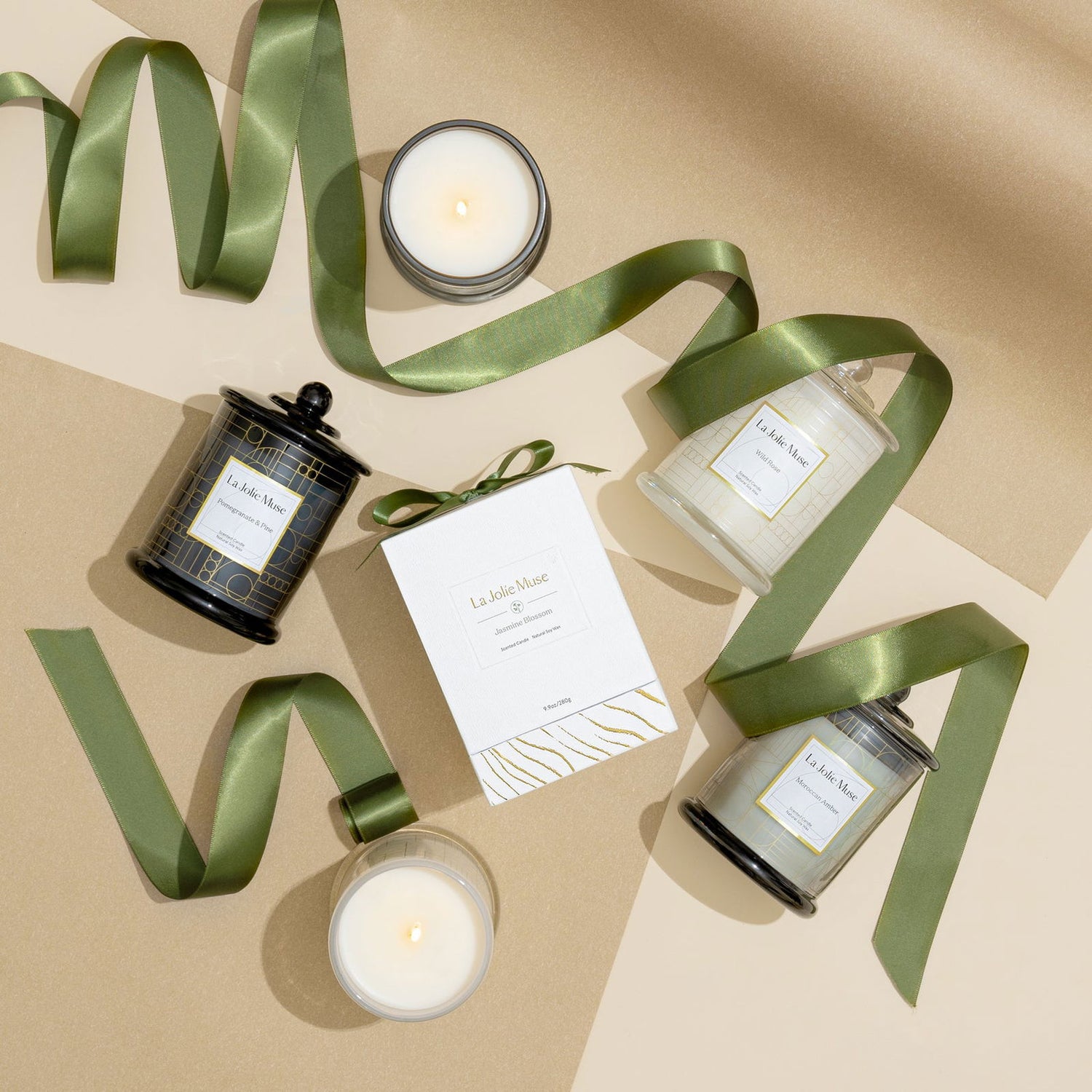 Roesia - Jasmine Blossom 10oz Candle Candles Roesia_-_Jasmine_Blossom_10oz_Candle-5656638 La Jolie Muse