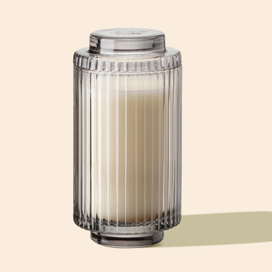 amelie-linen-cotton-oasis-19oz-candle-1