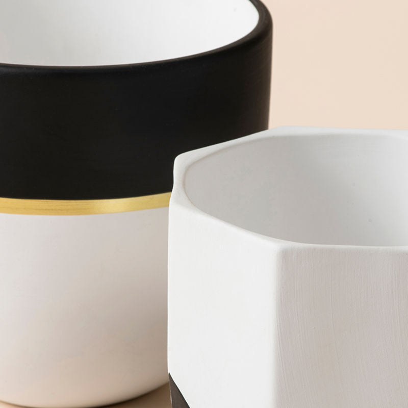 https://lajoliemuse.com/cdn/shop/products/Black-White-Ceramic-Pots-Set-Size.jpg?v=1641376737